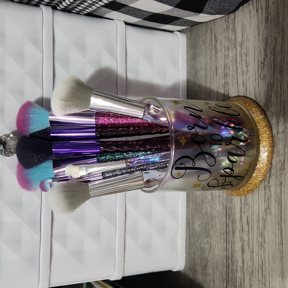 Makeup brush holder